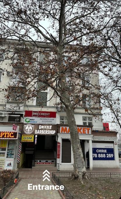 Апартаменти In Center Of *